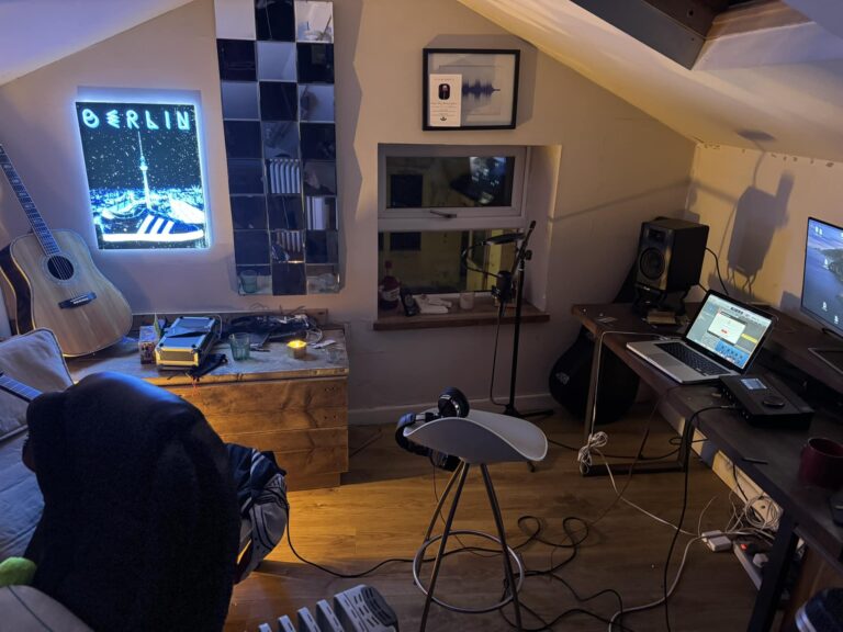 31 Apartment Friendly Music Studio Designs