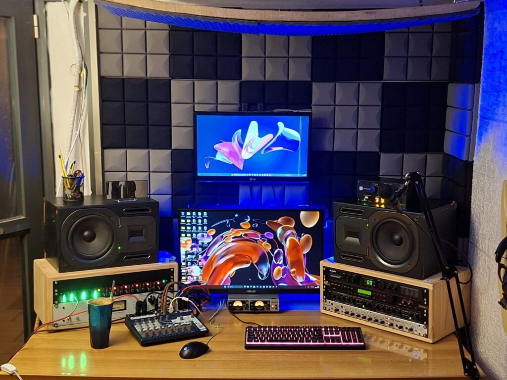 Dreamy LED Glow Studio Room Ideas25