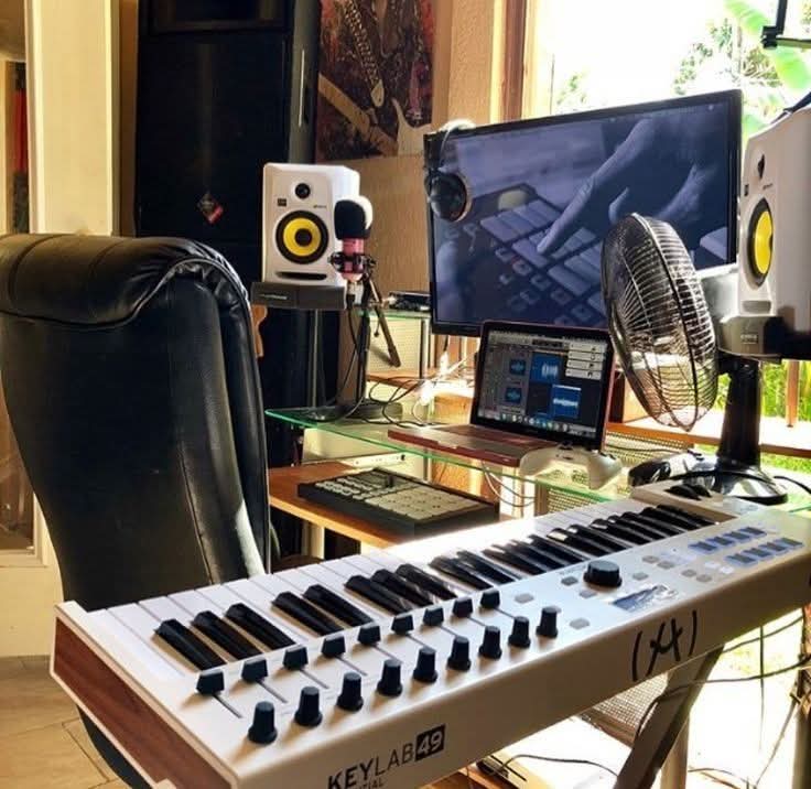 Modern Home Music Studio Ideas For Women 2