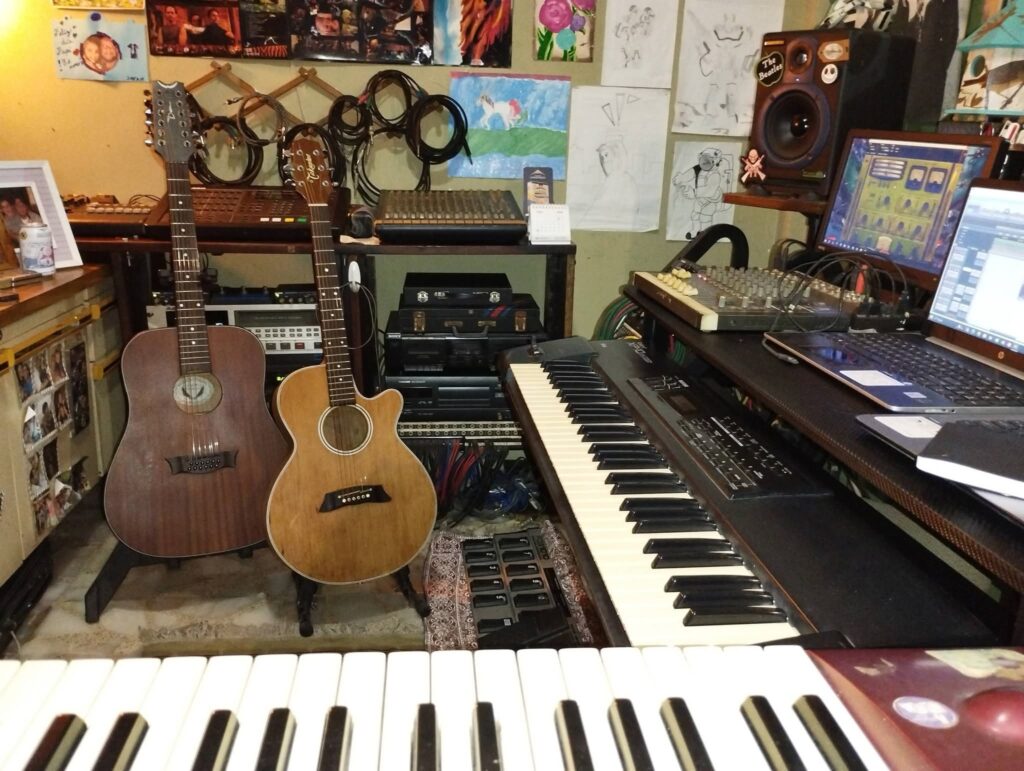 Modern Home Music Studio Ideas For Women 20