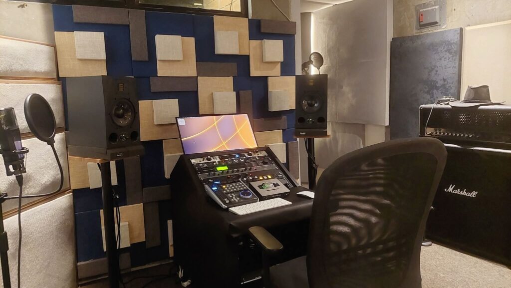 Art Deco Home Music Studio Styles19