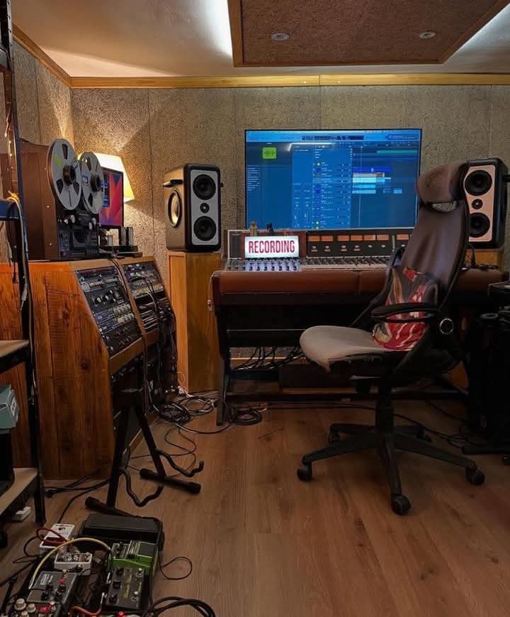 Wabi Sabi Home Music Studio Concepts2