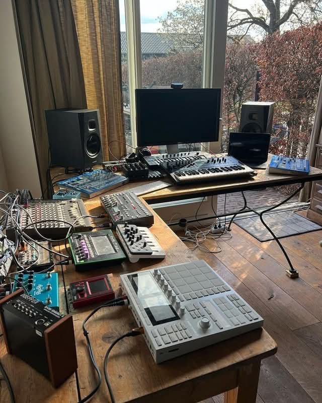 Wabi Sabi Home Music Studio Concepts8