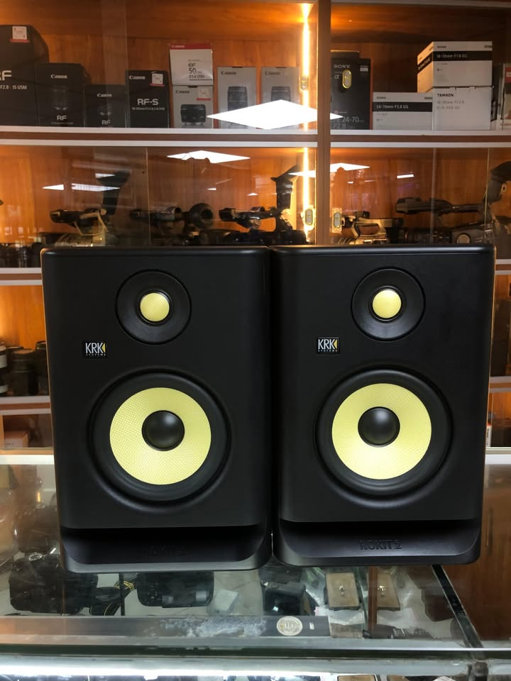 Top Studio Monitors for Small Rooms - Home Studio Setup