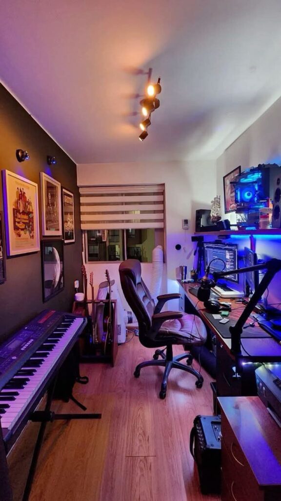 Electronic maximalist music production studio
