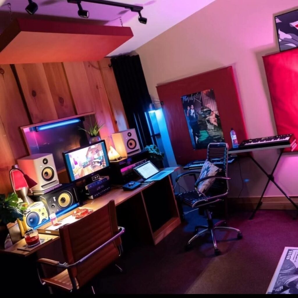 Warm maximalist recording space