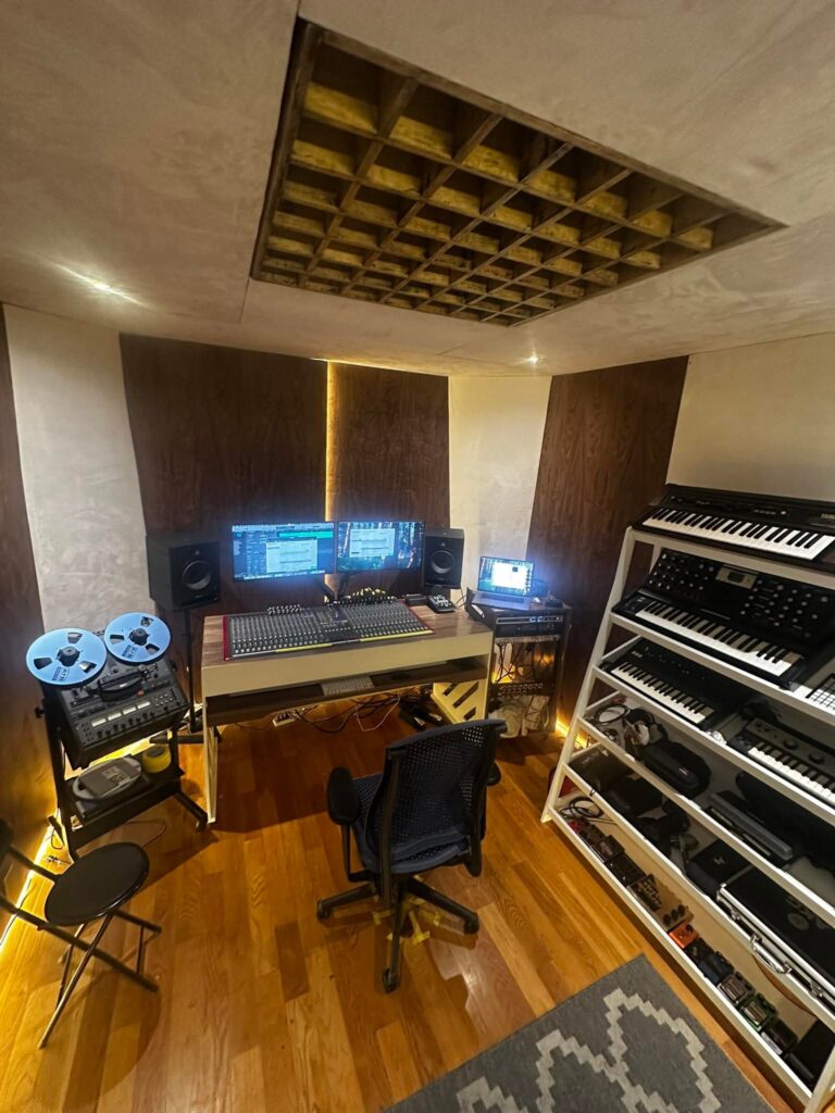 Reference-rich maximalist recording space