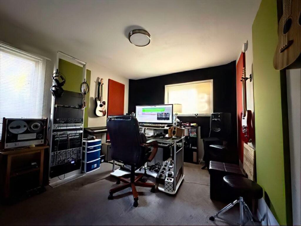 Textured maximalist recording studio ideas