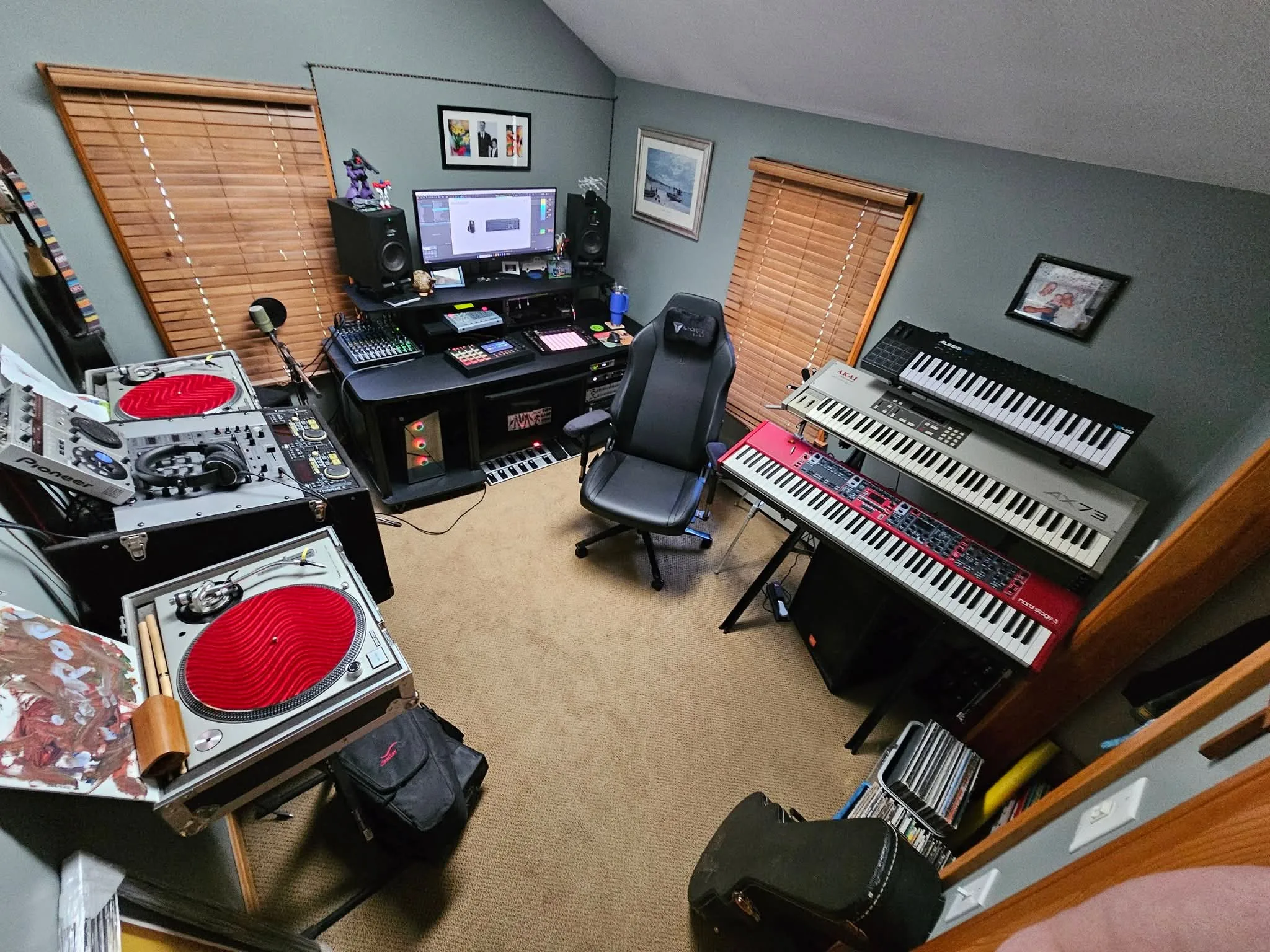Dark Academia Recording Studio for Small Rooms 26