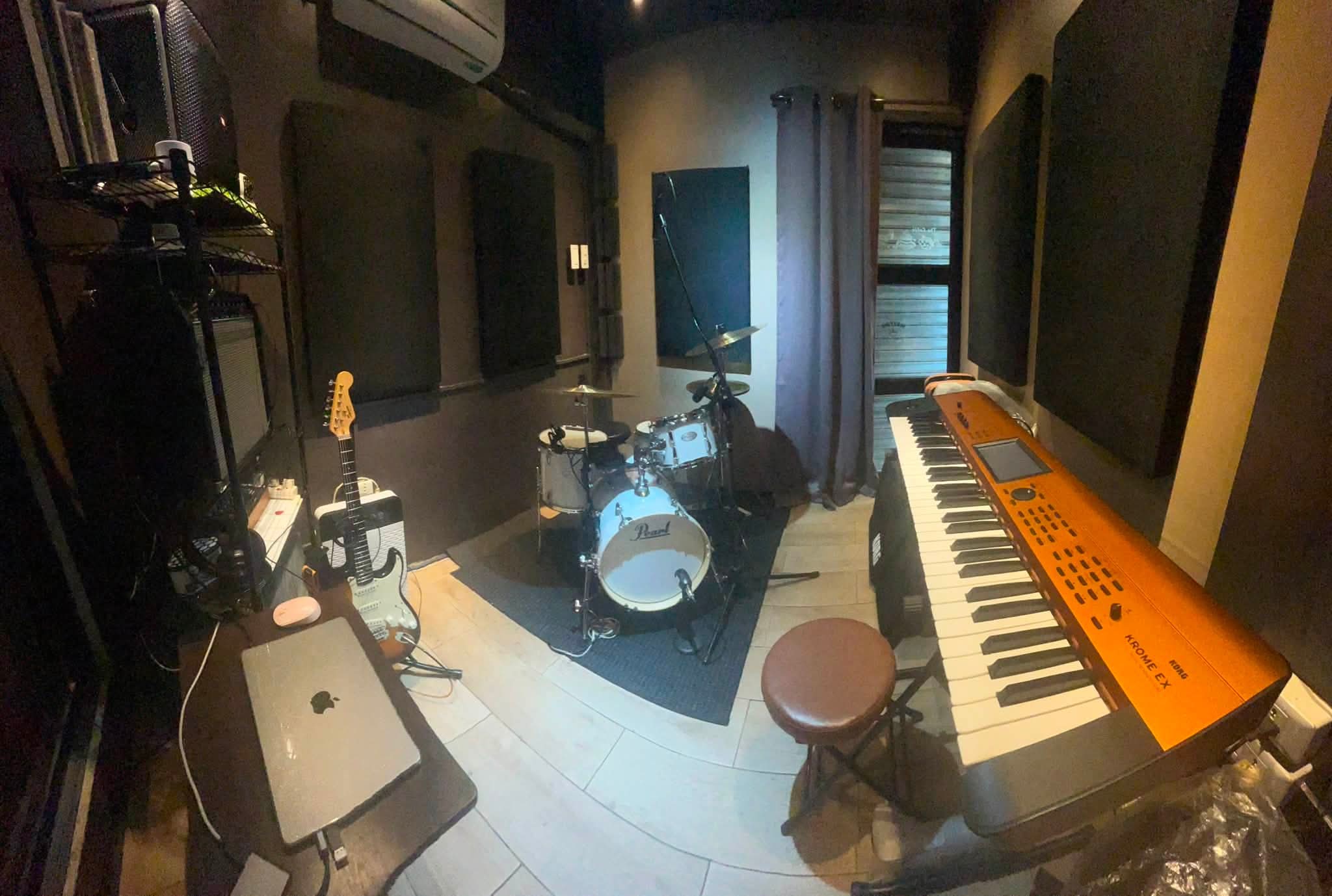 Industrial Home Music Studio Designs10