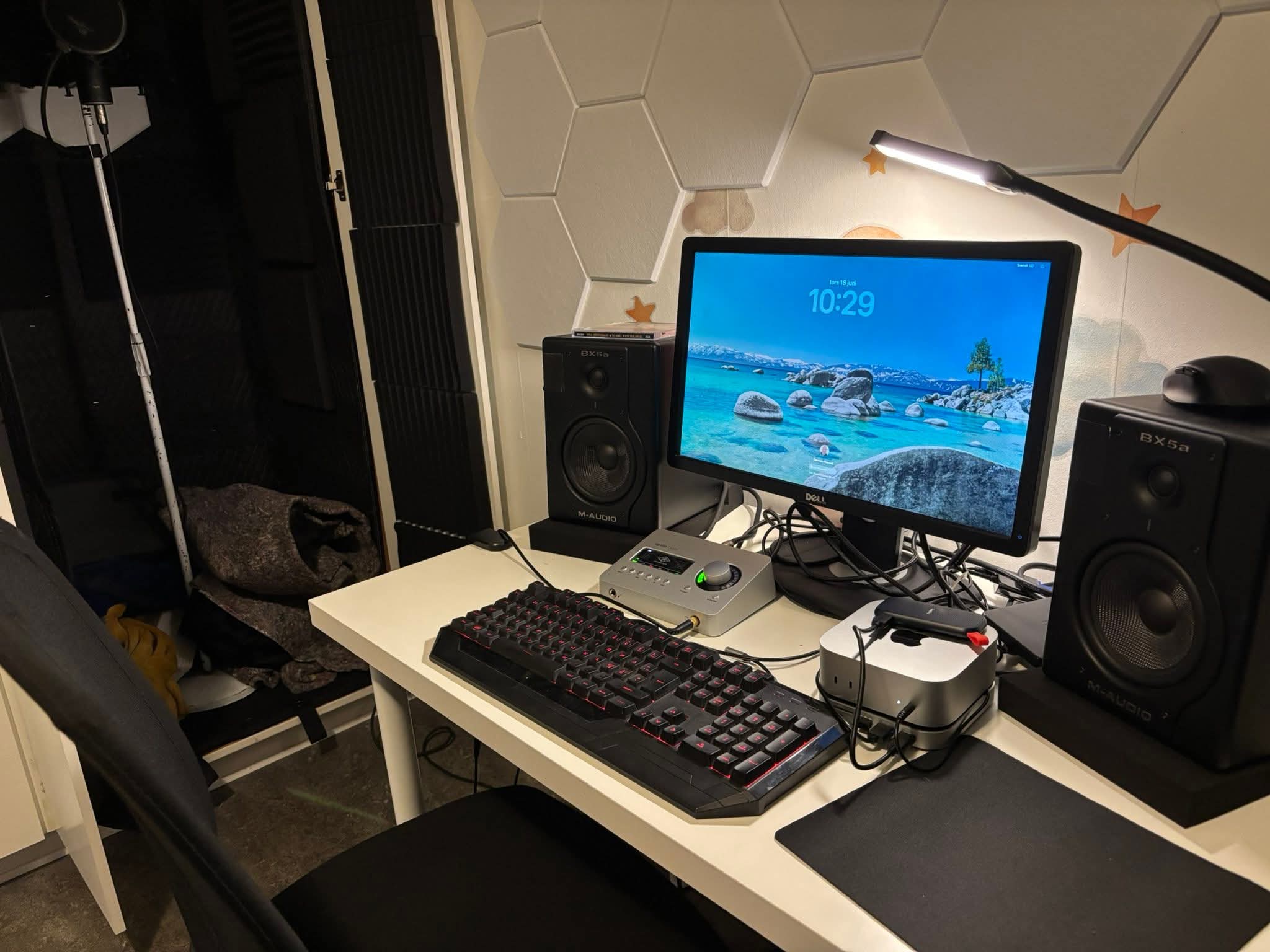 Industrial Home Music Studio Designs21