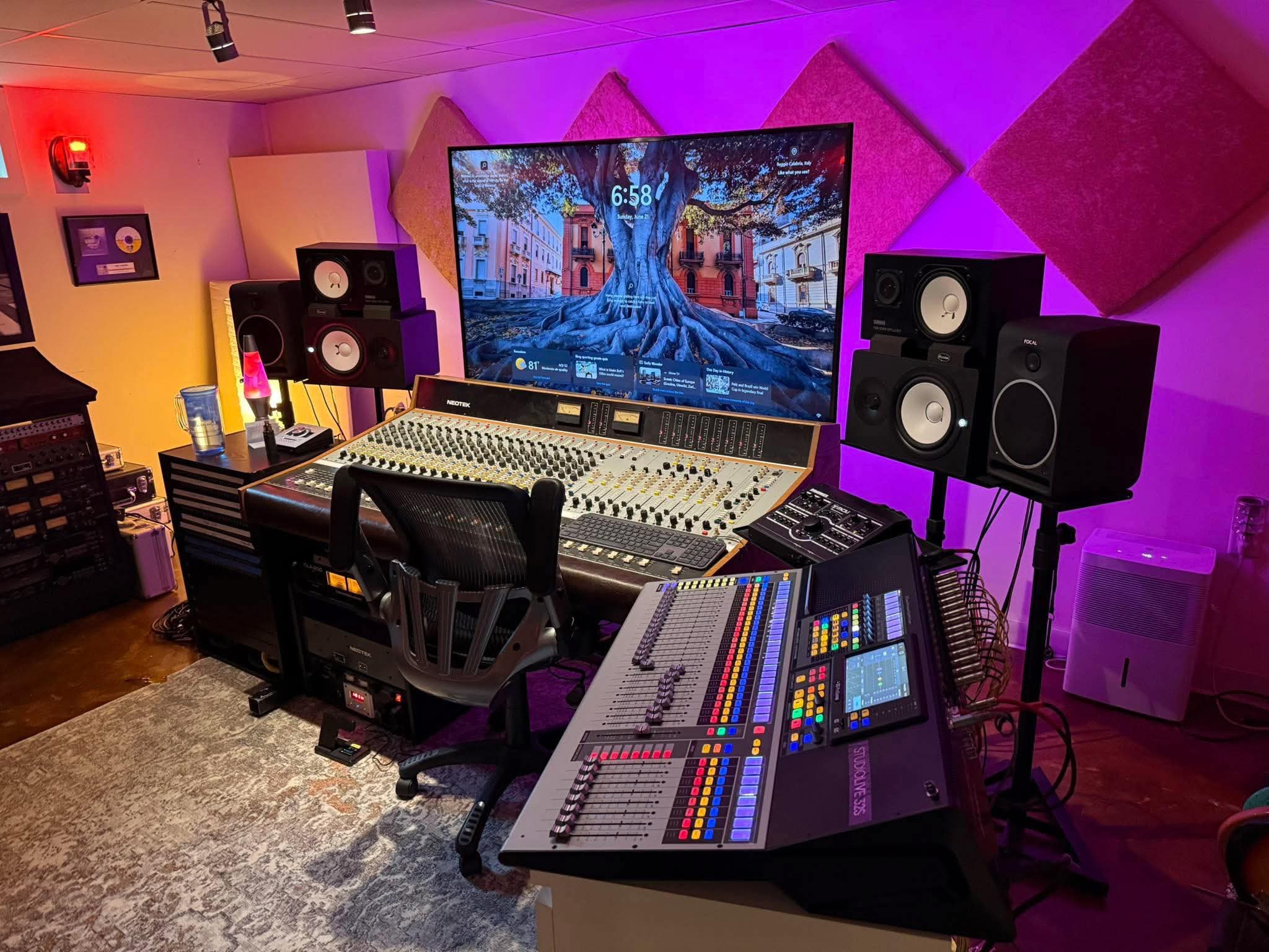 Industrial Home Music Studio Designs25